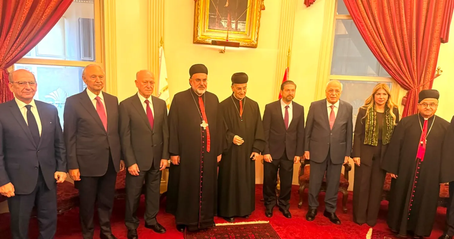 الراعي متوسطاً عدداً من النواب ورجال الدين في مدينة طرابلس (الوكالة الوطنية للإعلام)