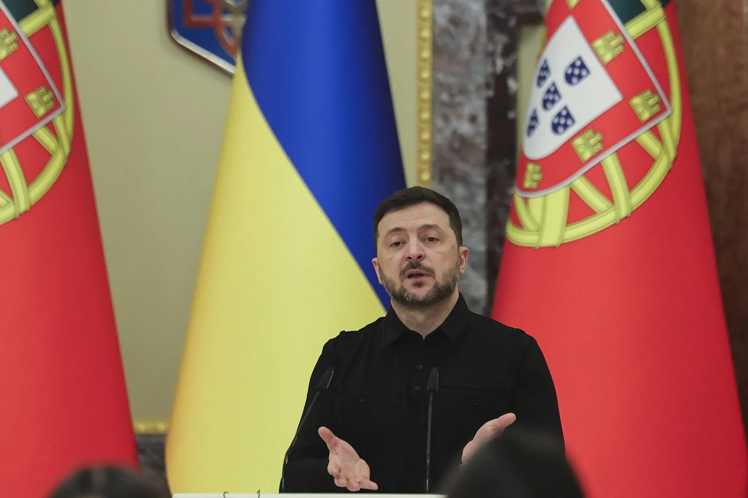  الرئيس الأوكراني فولوديمير زيلينسكي (إ.ب.أ)