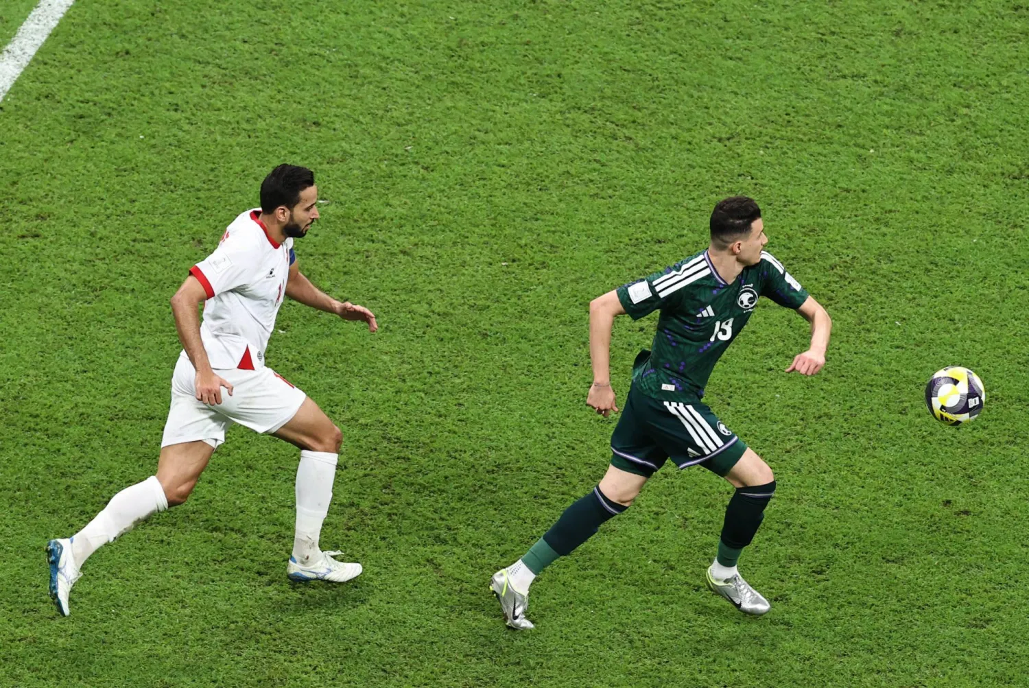 الحمدان خلال مشاركته الأخيرة مع الأخضر في كأس العرب (تصوير: سعد العنزي)