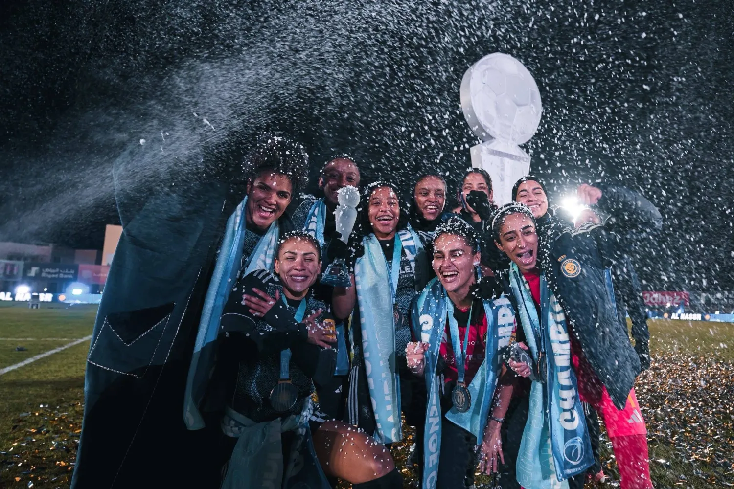 سيدات النصر يحتفلن باللقب الجديد (الشرق الأوسط)