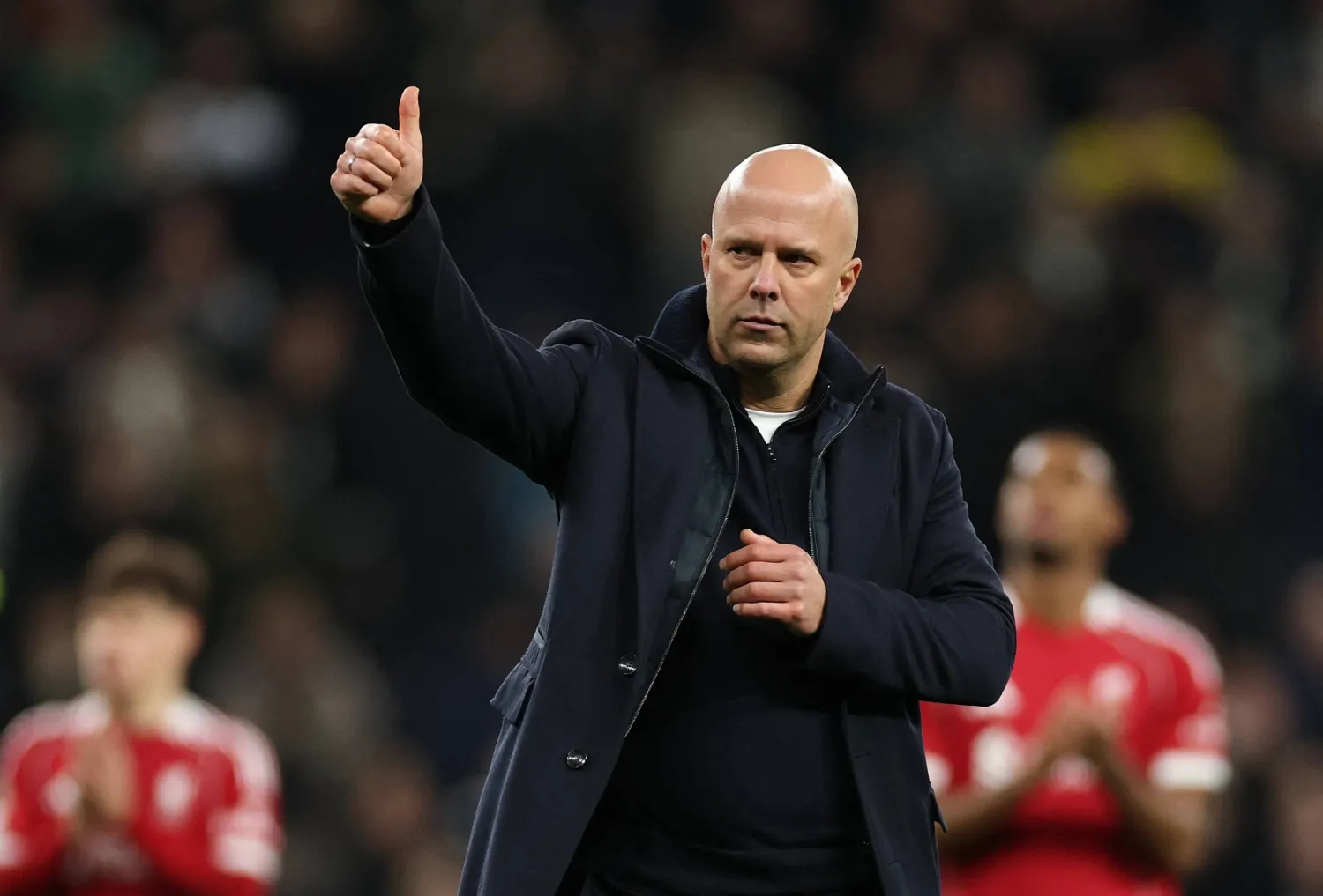 سلوت يرى أن أداء ليفربول بدا في التحسن (رويترز)