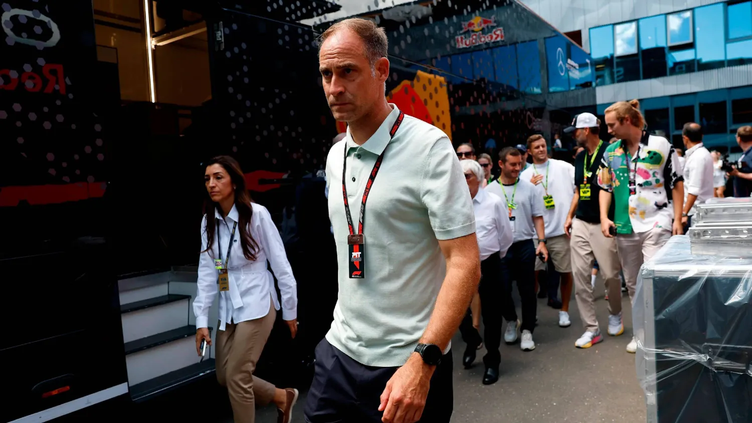 أوليفر مينتزلاف (رويترز)