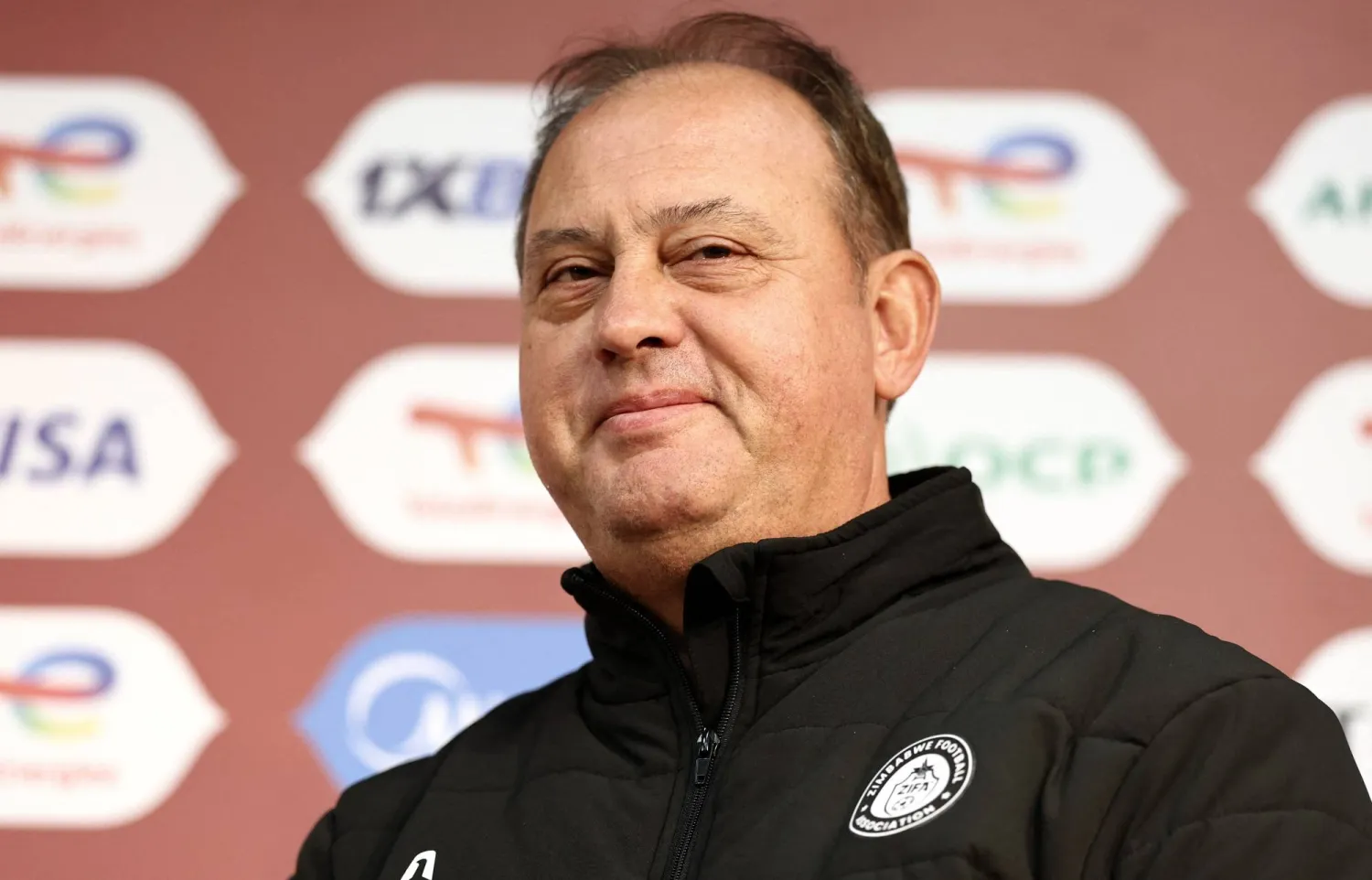 ماريو مارينيكا المدير الفني لمنتخب زيمبابوي (أ.ف.ب)