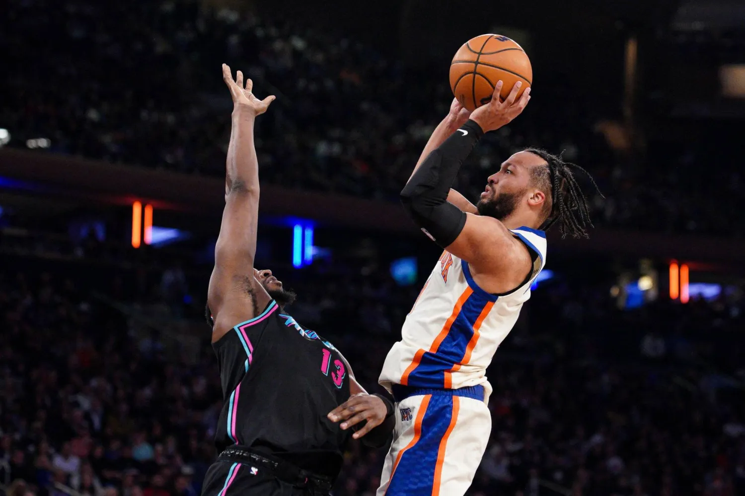 جايلن برونسون (أ.ف.ب)