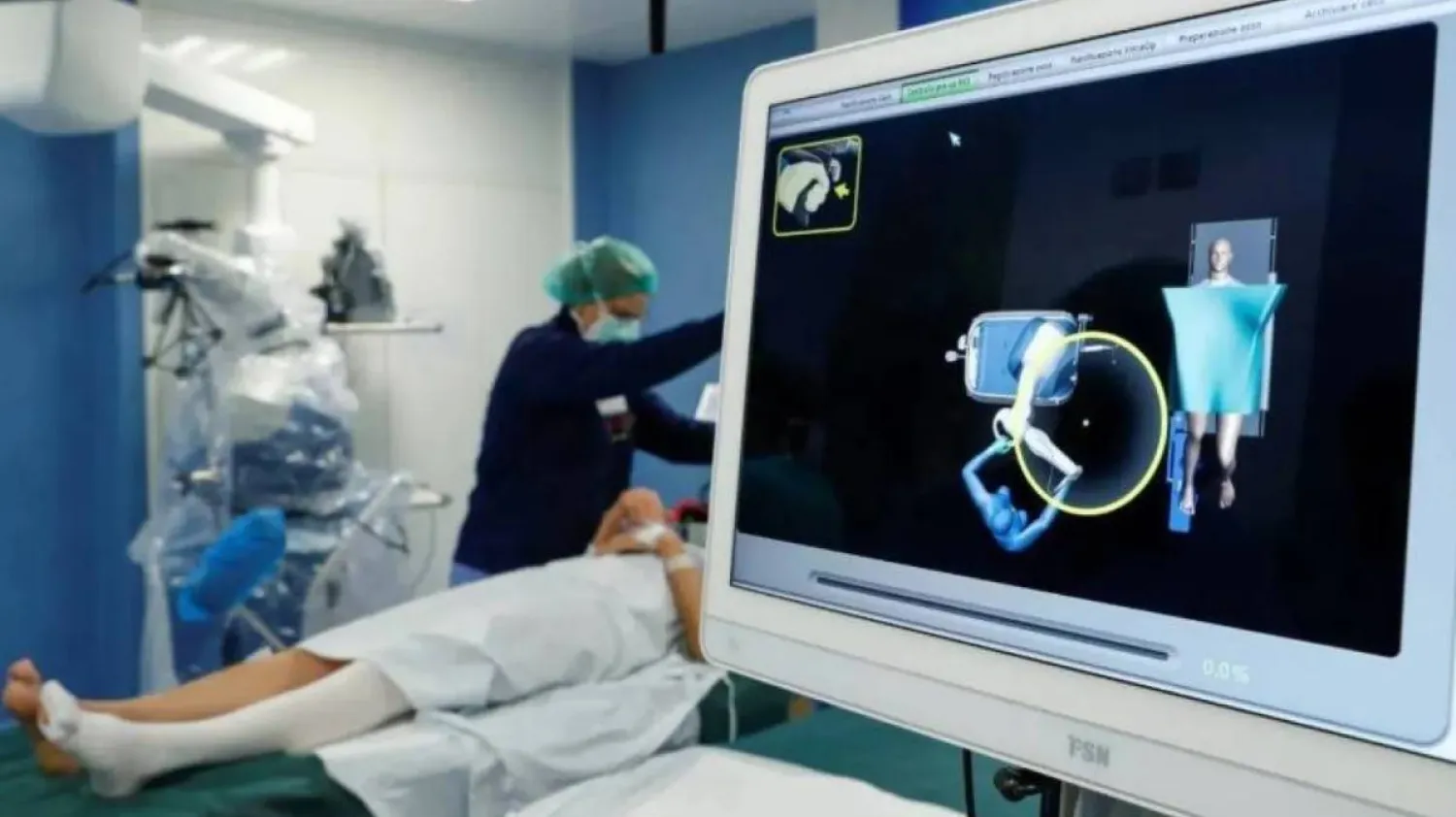 يرتبط التهاب البروستاتا بالإمساك لأن الشدّ المتكرر خلال التبرز يزيد الضغط على البروستاتا وقاع الحوض (أرشيفية - رويترز)