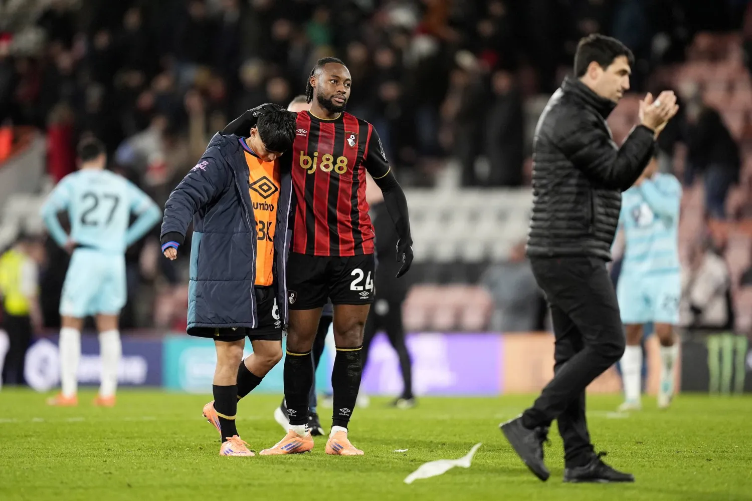 مهاجم بورنموث أنطوان سيمينيو (د.ب.أ)