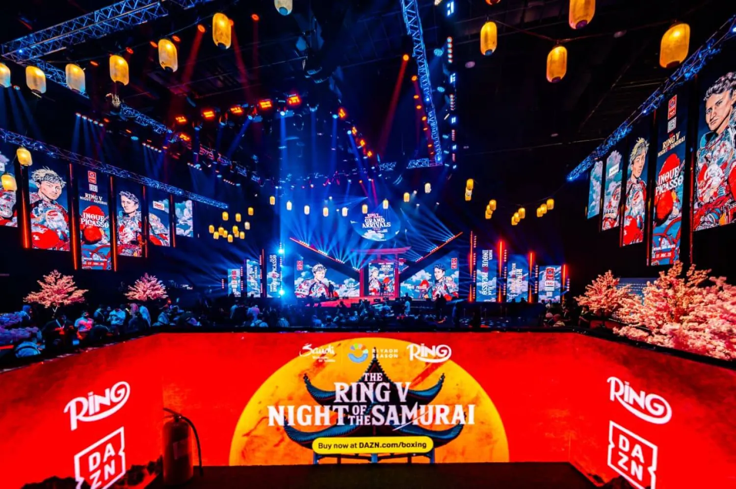 انطلقت اليوم الثلاثاء في المسرح العالمي بمنطقة بوليفارد سيتي فعاليات أسبوع النزال لليلة الساموراي (موسم الرياض)