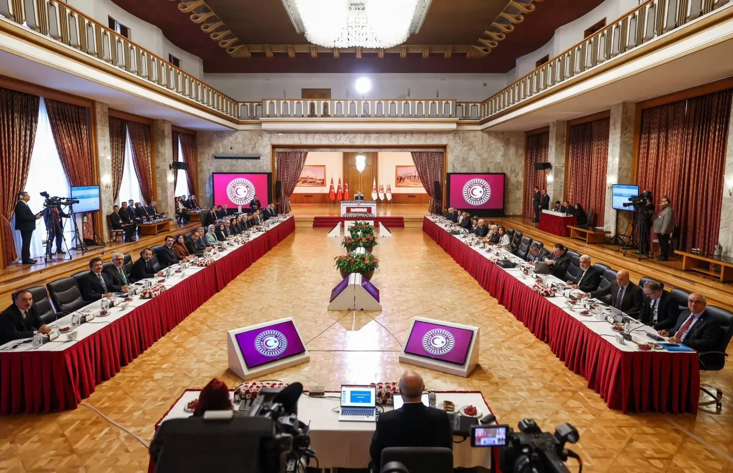 Milli Dayanışma, Kardeşlik ve Demokrasi Komisyonu, çalışmalarını iki ay daha uzatma kararı aldı. (TBMM’nin resmi X hesabı)