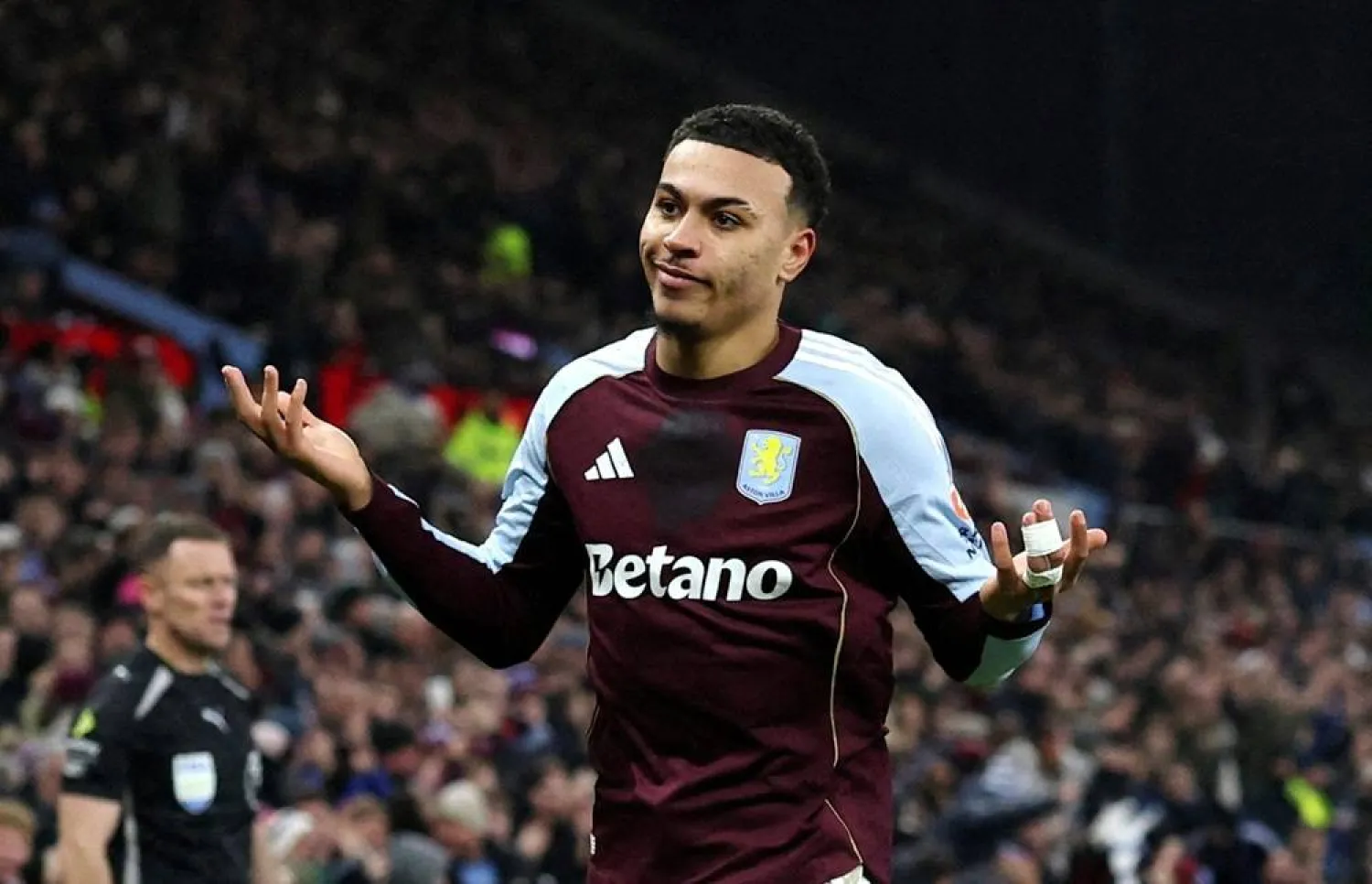 Football - Premier League - Aston Villa v Manchester United - Villa Park, Birmingham, Britain - December 21, 2025 Aston Villa's Morgan Rogers celebrates scoring their second goal =. (Action Images via Reuters/Paul Childs)