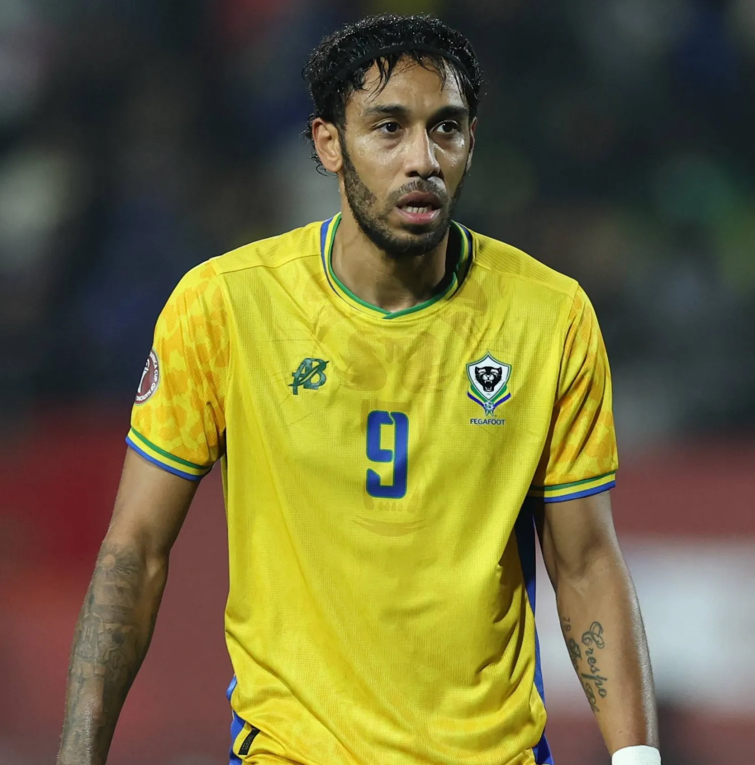 أوباميانغ خلال مشاركته مع الغابون في «كأس أفريقيا» (أ.ف.ب)