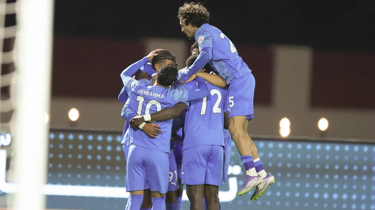 فرحة نيوم بالهدف الأول (تصوير: عدنان مهدلي)