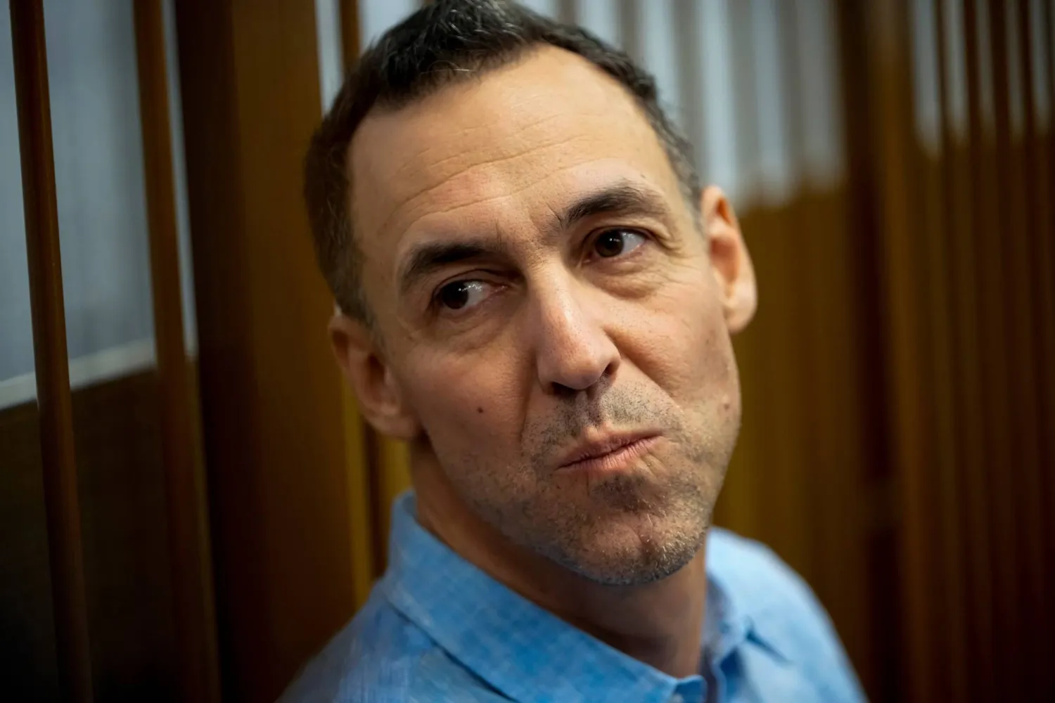 الباحث الفرنسي لوران فيناتييه المسجون في روسيا (أ.ب)