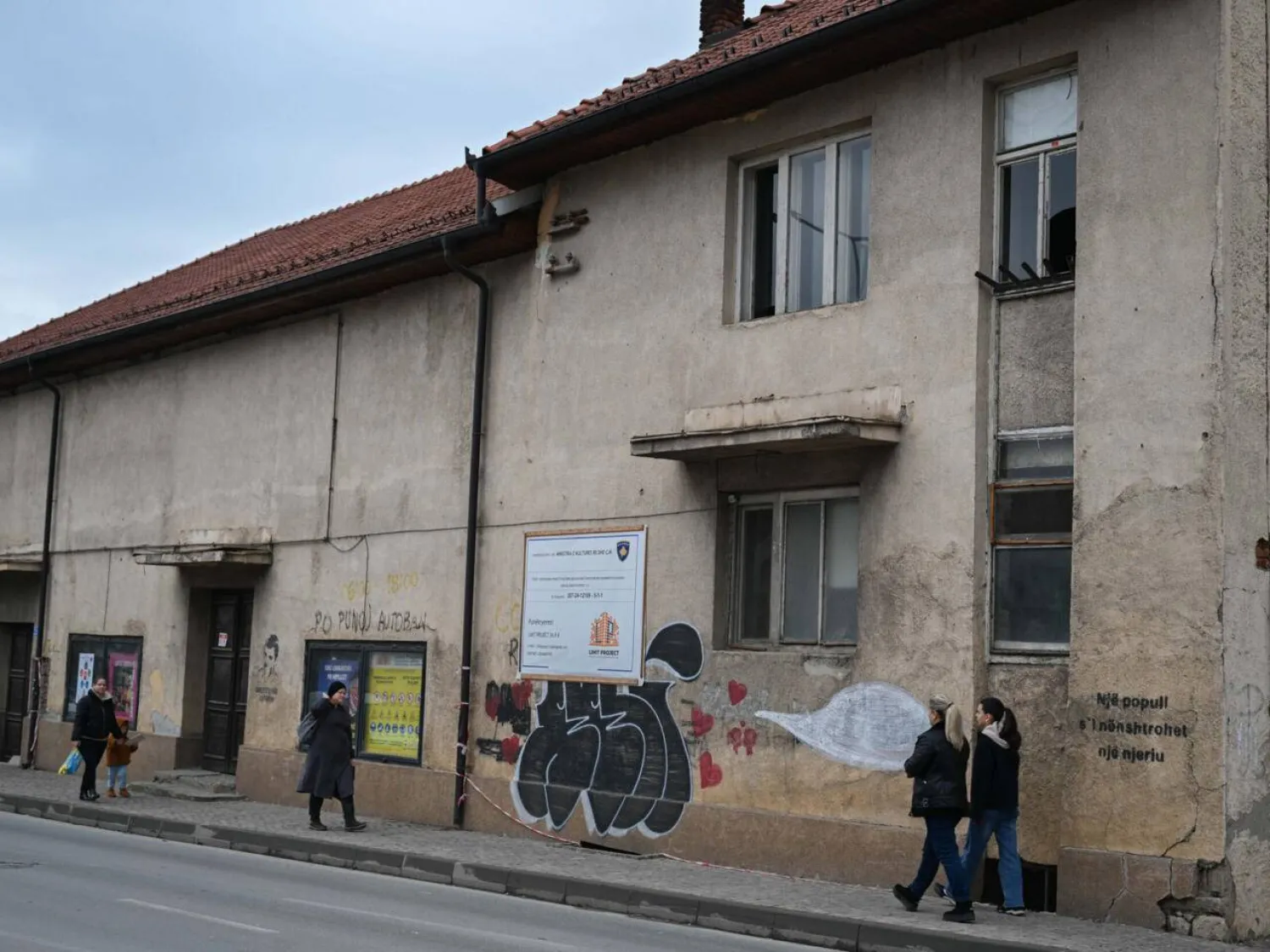 The cinema has been waiting for much-needed repairs for years. Armend NIMANI / AFP
