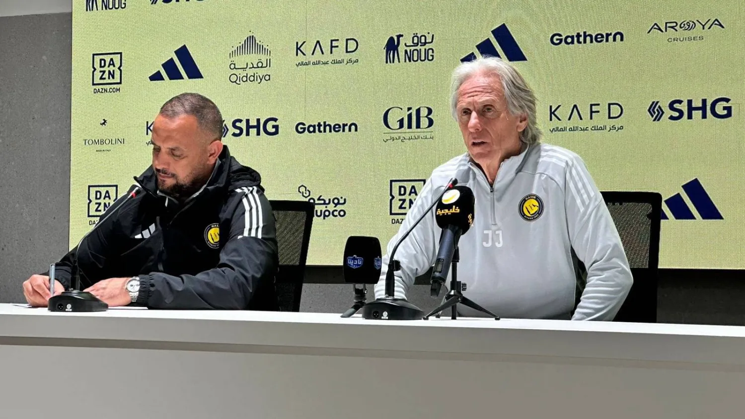 خورخي خيسوس مدرب النصر في المؤتمر الصحافي (الشرق الأوسط) 