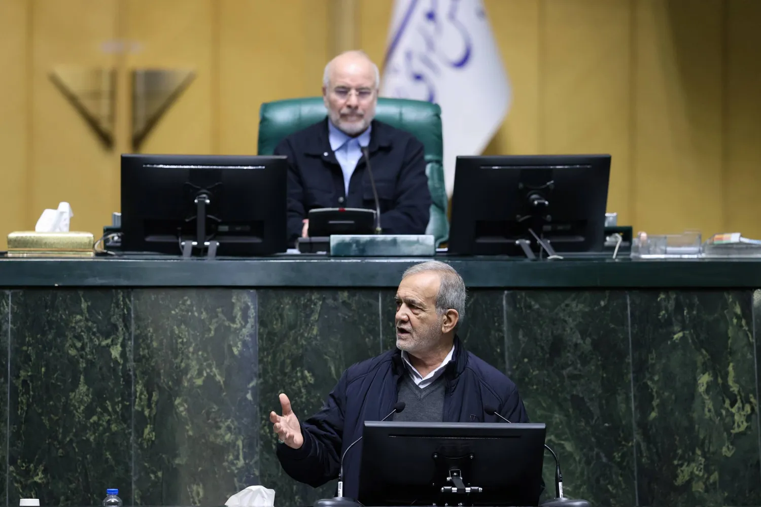 بزشكيان يدافع عن مشروع الموازنة الجديدة أمام البرلمان الأحد (الرئاسة الإيرانية)