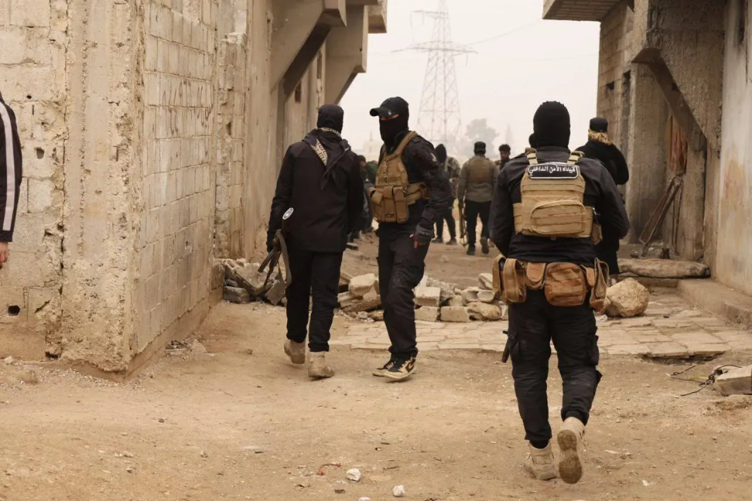 Şam kırsalında gerçekleştirilen güvenlik operasyonları sırasında Suriye güvenlik güçleri (Suriye İçişleri Bakanlığı)