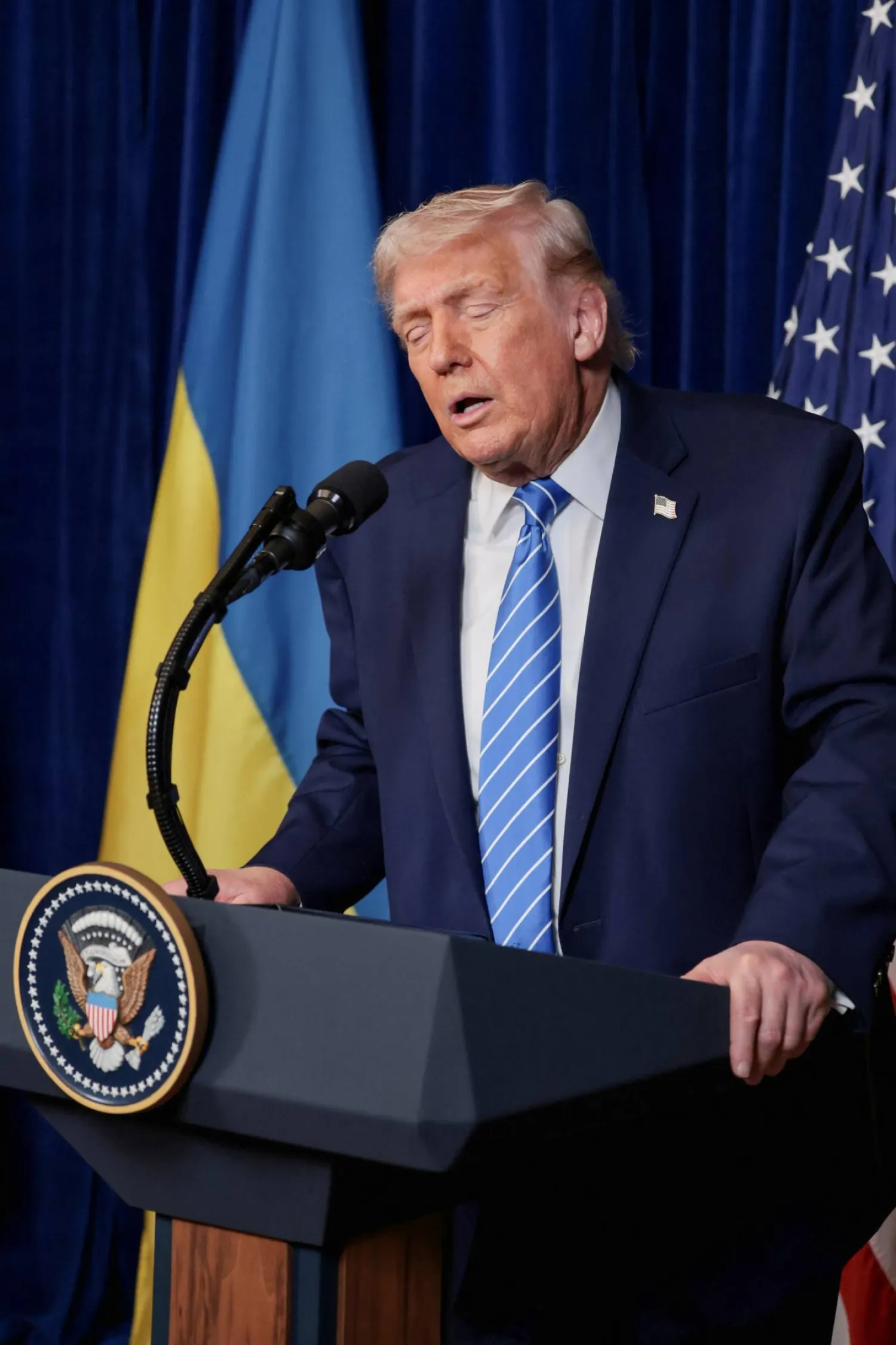 ترمب خلال لقائه بزيلينسكي في فلوريدا يوم 28 ديسمبر 2025 (رويترز)