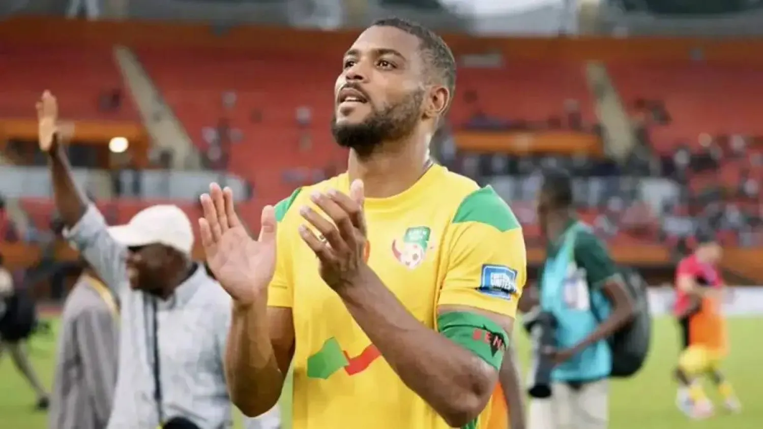 ستيف مونييه قائد منتخب بنين (أ.ب)