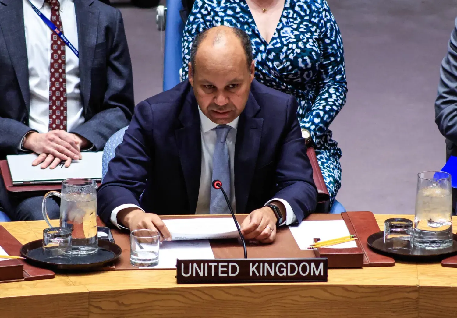 İngiltere'nin Güvenlik Konseyi Büyükelçisi James Kariuki oturum sırasında (EPA)