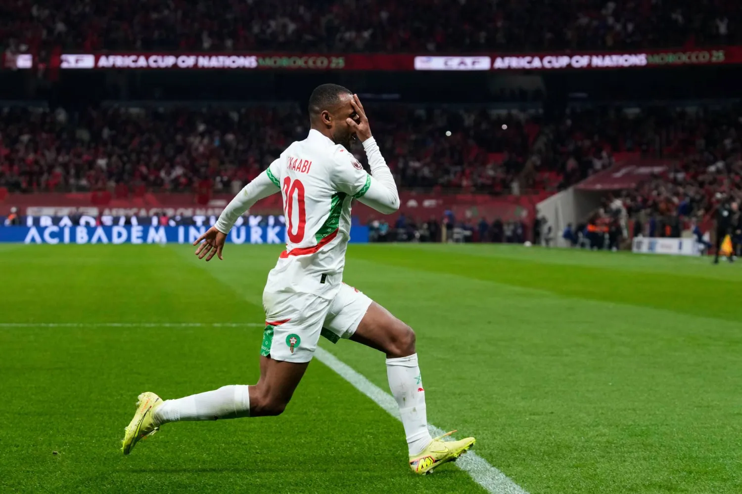 أيوب الكعبي مهاجم المغرب «البهلواني» (أ.ب)