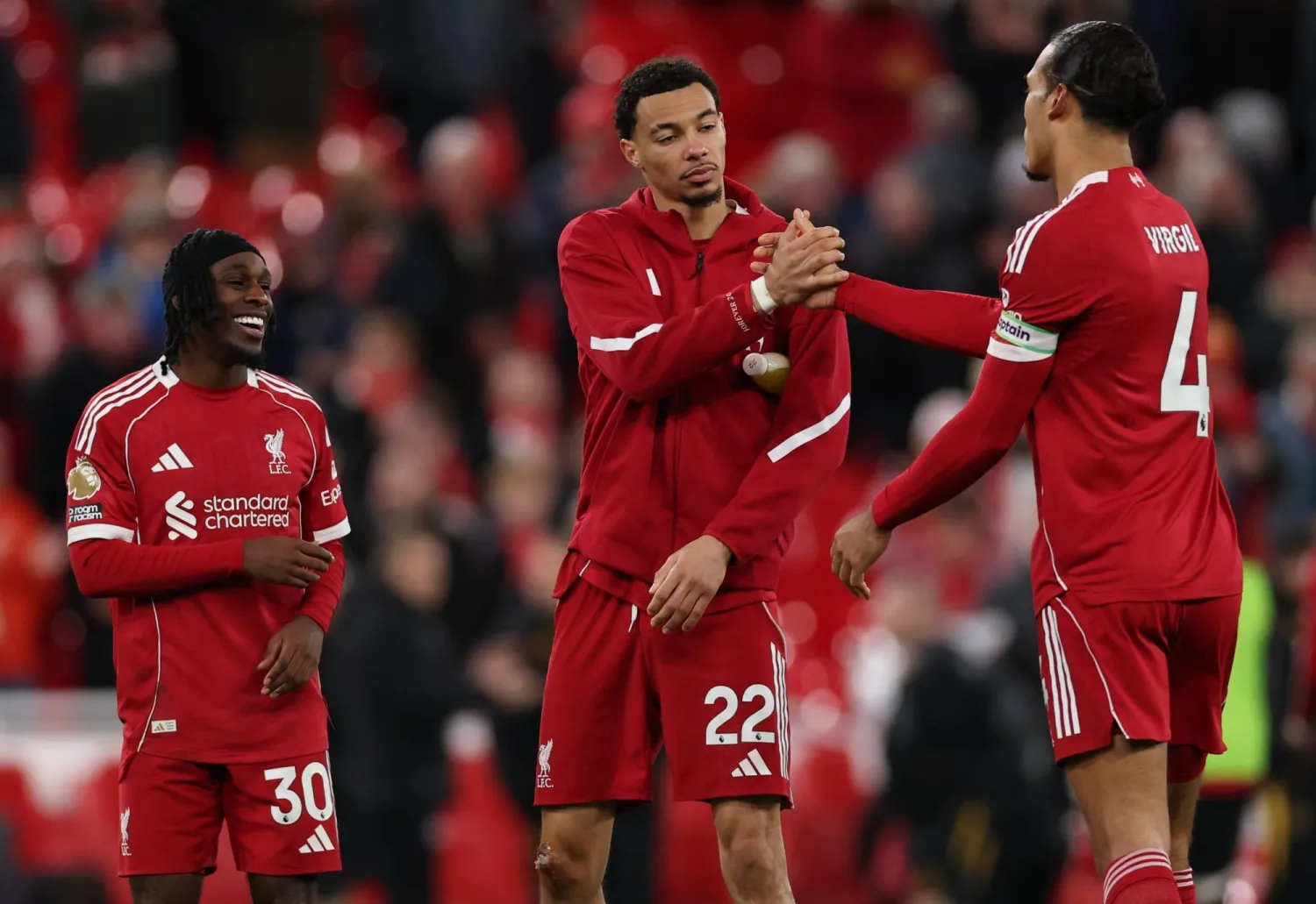 ليفربول أعلن رحيل مدرب الكرات الثابتة آرون بريجز عن منصبه (إ.ب.أ)