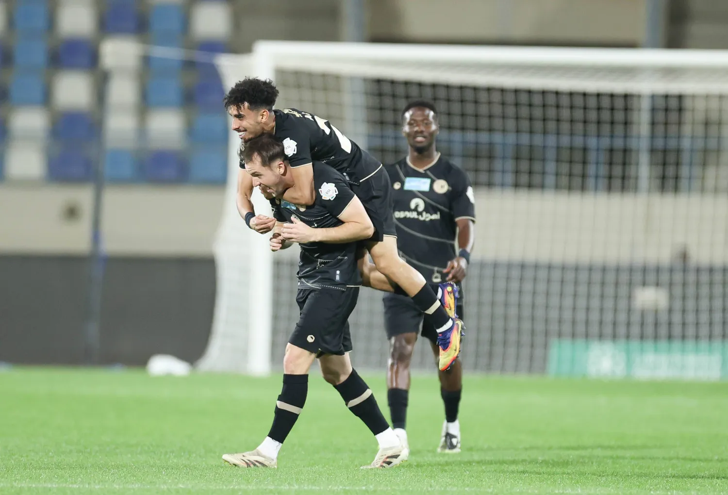 ضمك أحرز فوزه الأول بعد طول عناء (تصوير: عدنان مهدلي)