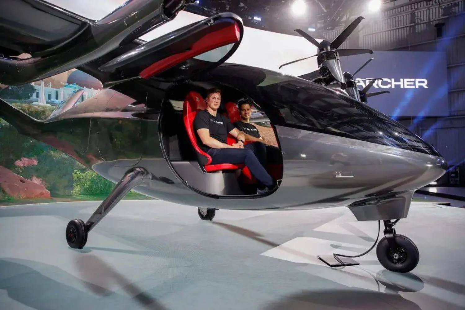 غاب بيريرا مؤسس شركة «هارفي» مع بريت أدكوك مؤسس «فيغر إيه آي»