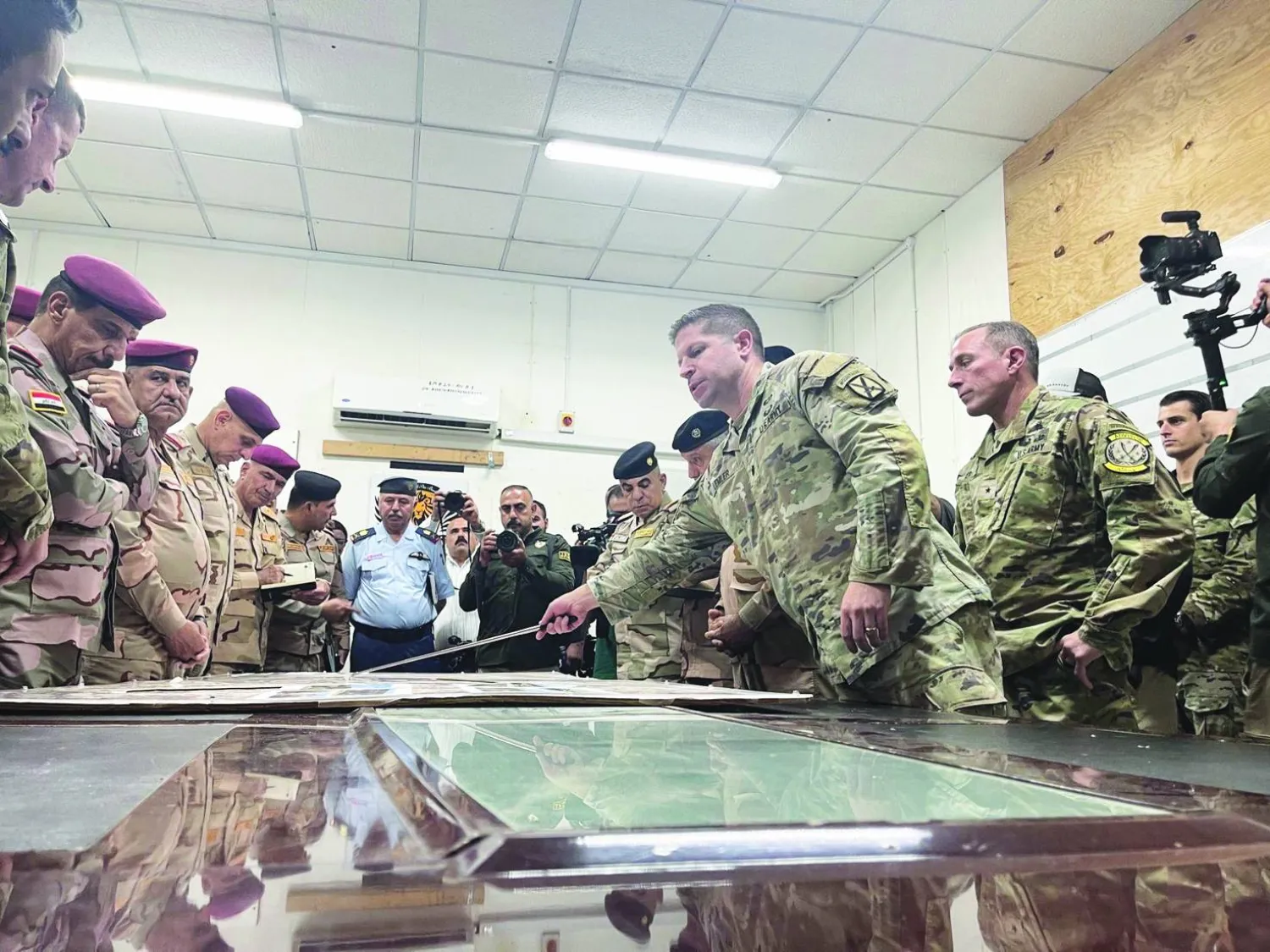 صورة نشرها الجيش الأميركي من زيارة رئيس أركان الجيش العراقي الفريق أول ركن عبد الأمير يار الله إلى قاعدة «عين الأسد» في أغسطس 2024