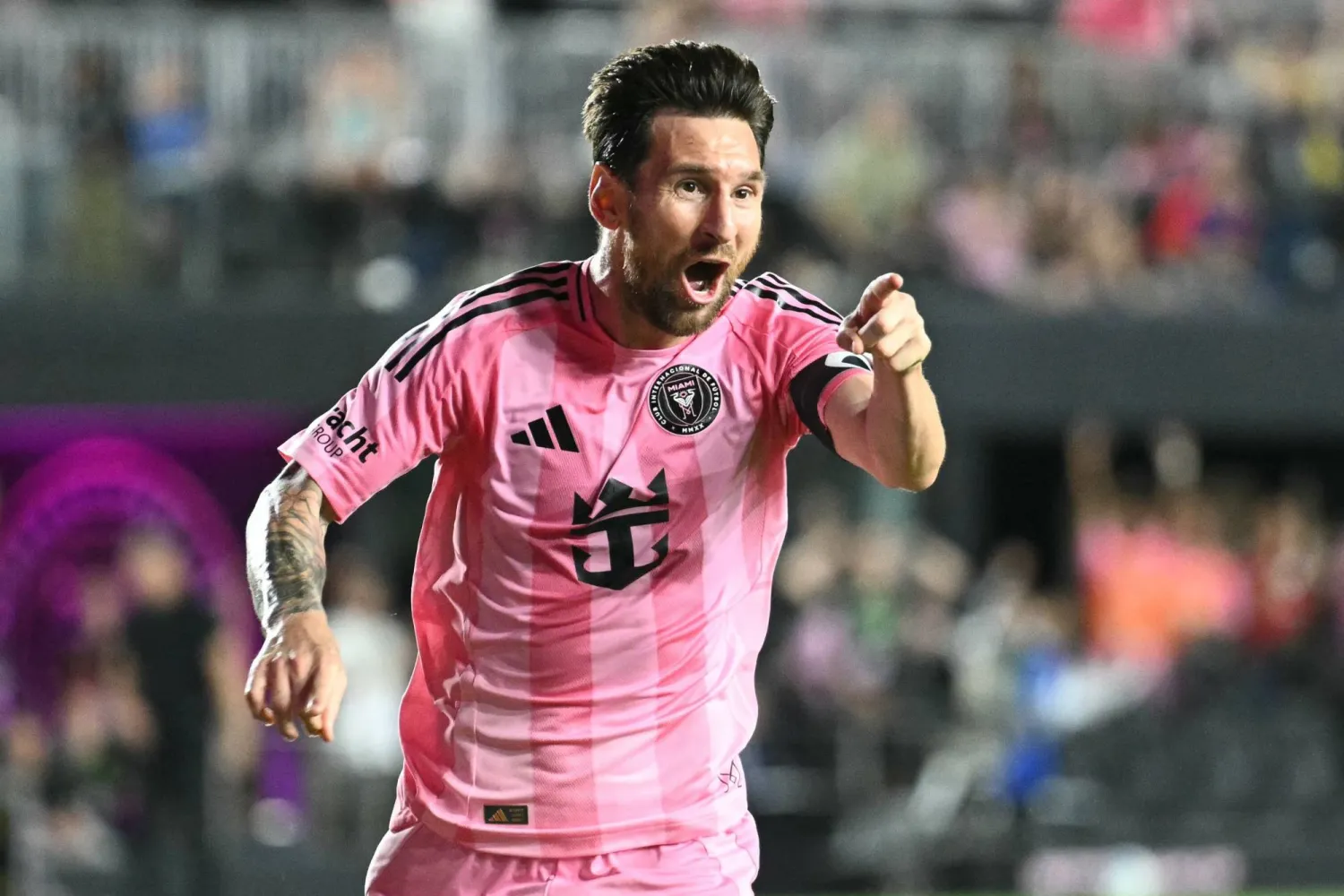 ميسي يحتفل بأحد أهدافه مع إنتر ميامي (أ.ف.ب)