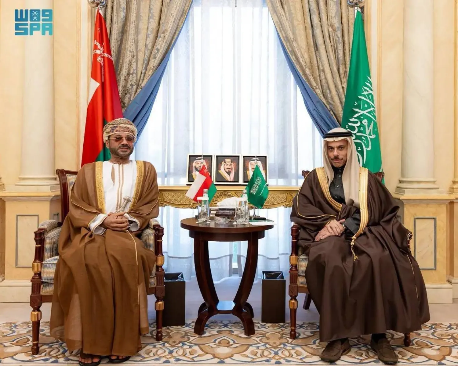 Saudi Minister of Foreign Affairs Prince Faisal bin Farhan bin Abdullah meets with his Omani counterpart Badr bin Hamad bin Hamood Albusaidi in Riyadh on Wednesday. (SPA)
