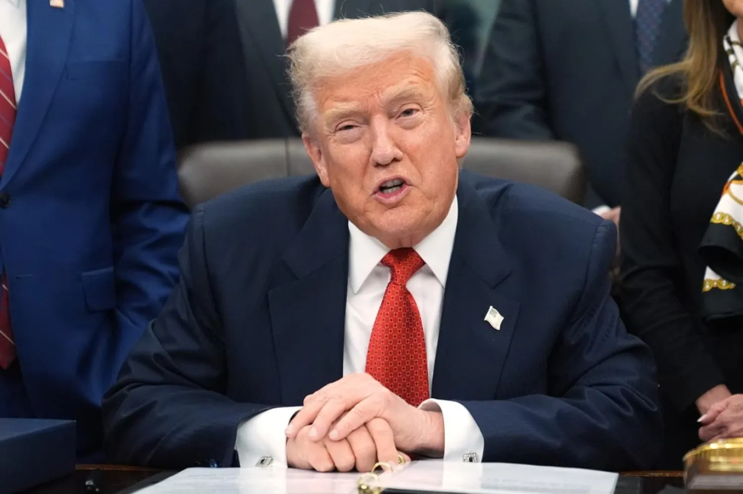 ABD Başkanı Donald Trump, binlerce yatırımcıyı dolandırmaktan 7 yıl hapis cezasına çarptırılan David Gentile'ın hapis cezasını hafifletti (AP)