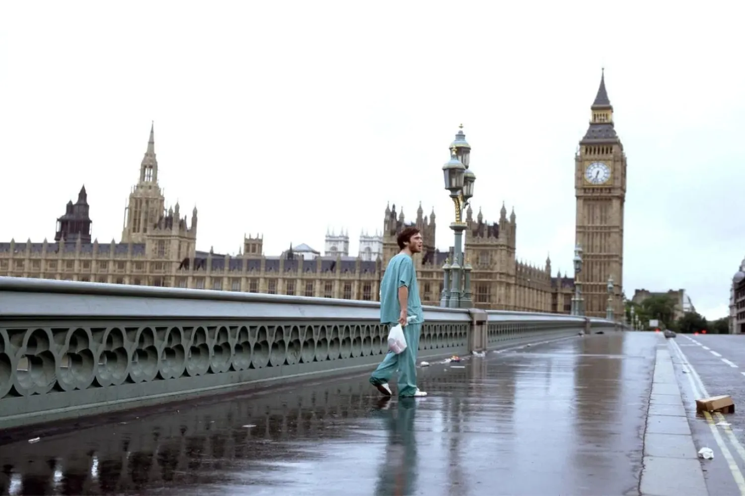 Cillian Murphy, Danny Boyle'un 2002 yapımı filmi 28 Gün Sonra'da, komadan uyanan Jim adlı bir kuryeyi canlandırmıştı (Searchlight Pictures, 20th Century Studios)