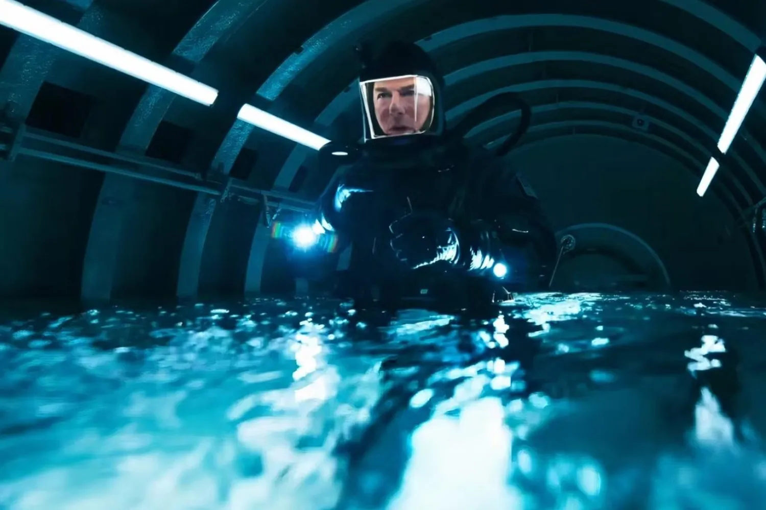 Tom Cruise, yönetmenliğini Christopher McQuarrie'nin üstlendiği Mission: Impossible - Son Hesaplaşma'da (Mission: Impossible – The Final Reckoning) "benzeri görülmemiş bir su altı sahnesi çektiklerini" söylemişti (Paramount) 