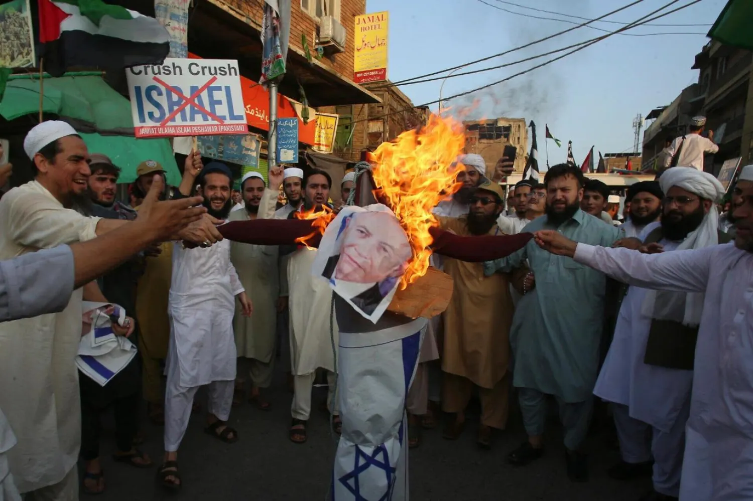 Hamas lideri İsmail Haniye'nin İsrail tarafından geçen yıl öldürülmesinin ardından Pakistan'da protesto gösterileri düzenlenmişti (AP)