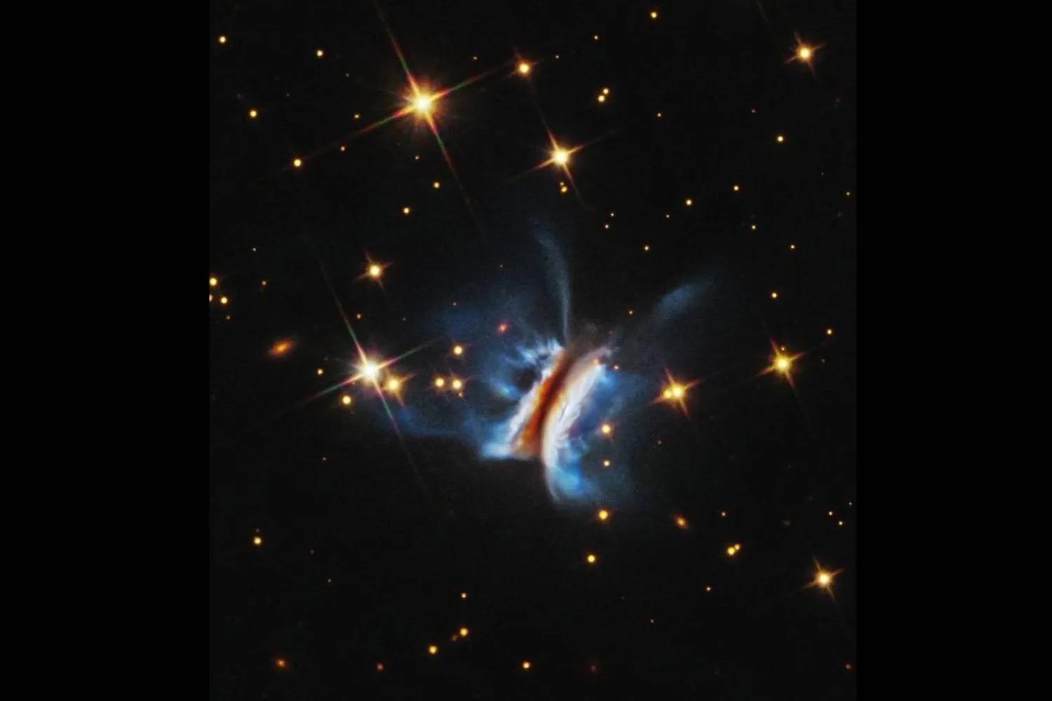 Yeni tespit edilen ön gezegen diski, bugüne dek görülenlerden çok daha kaotik bir ortama sahip (NASA)