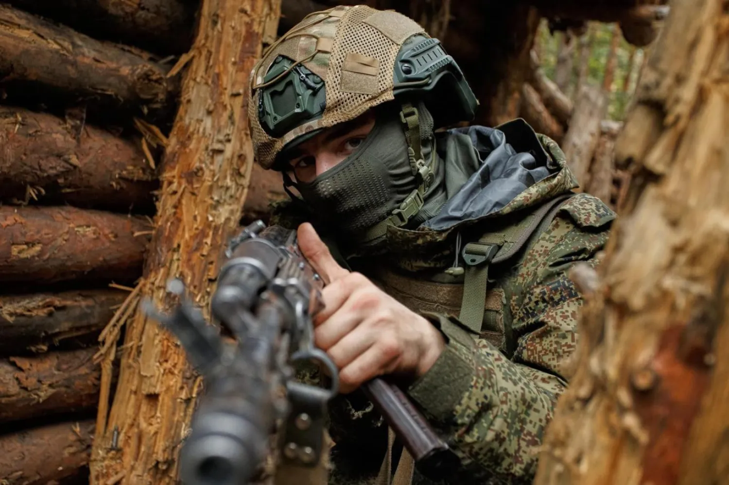 Ukrayna savaşında çatışmalar sürerken, taraflar arasındaki müzakerelerde henüz somut ilerleme kaydedilemedi (AP)