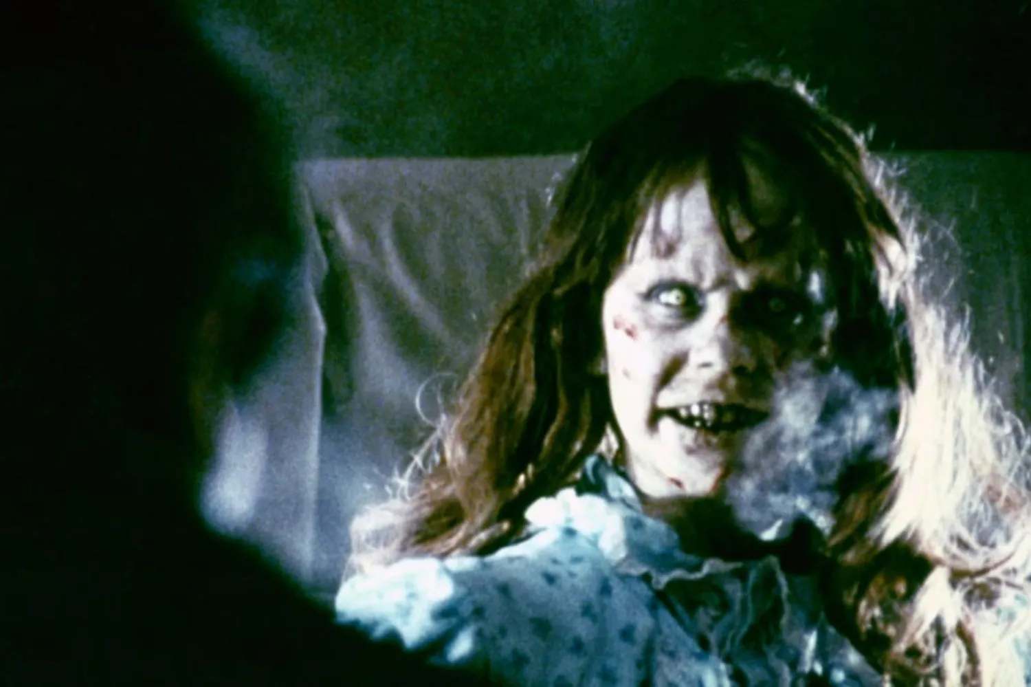 William Peter Blatty'nin aynı isimli romanından uyarlanan iki Oscarlı Şeytan, 12 yaşındaki Regan'ın hikayesini anlatıyor (Warner Bros.)