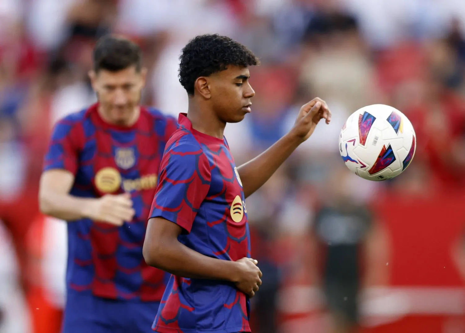 الامين جمال، جناح نادي برشلونة (رويترز).