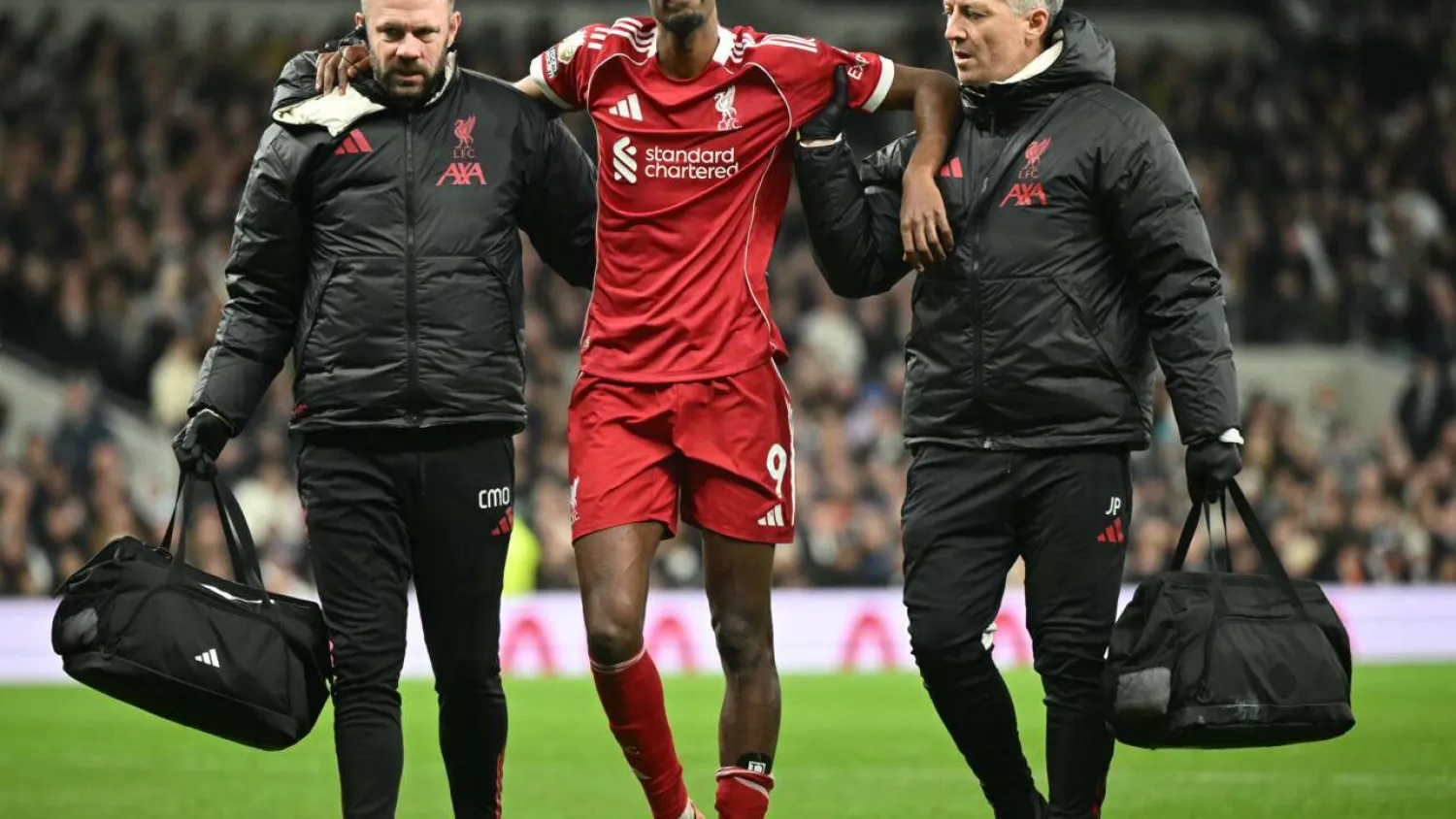 Liverpool's Alexander Isak is sidelined by a broken leg. JUSTIN TALLIS / AFP
