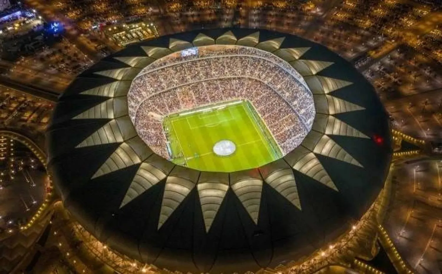 مدينة الملك عبد الله الرياضية «ملعب الإنماء» (الشرق الأوسط)