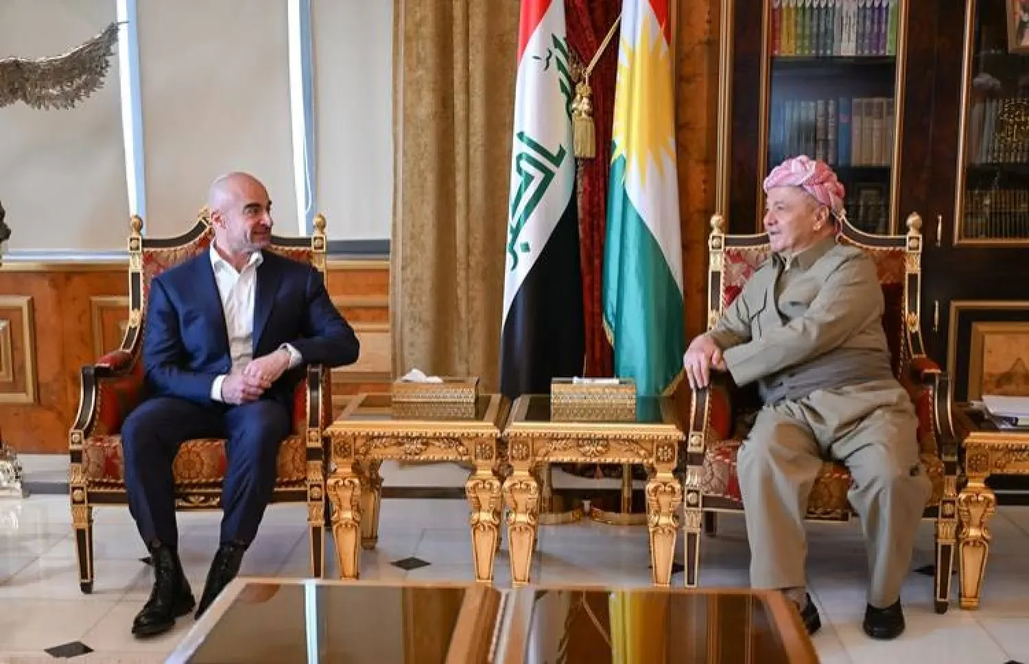 Kürdistan Demokrat Partisi Genel Başkanı Mesud Barzani’nin, Kürdistan Yurtseverler Birliği Başkanı Bafel Talabani’yi kabul ederken (Arşiv – Rudaw)