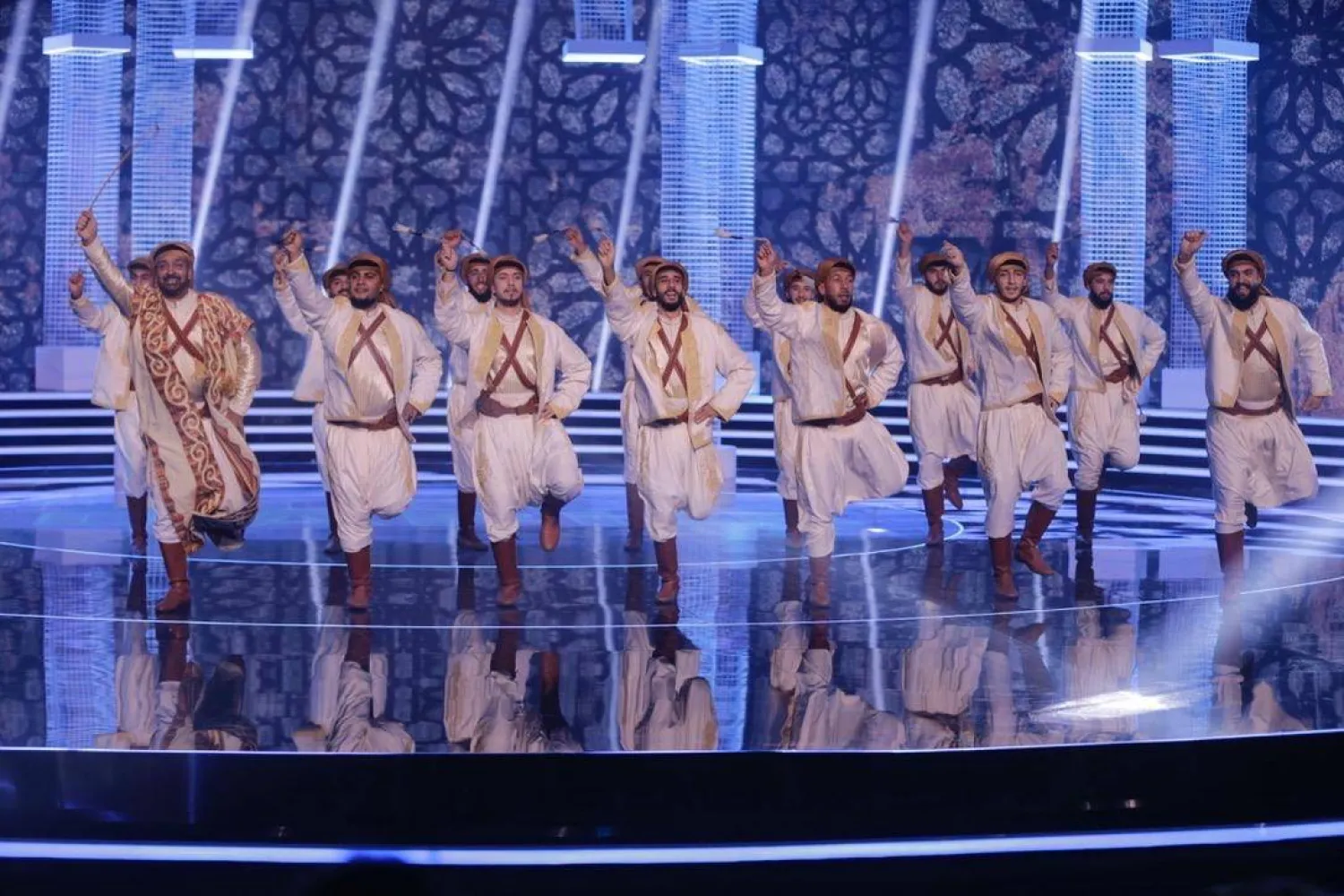 برنامج «يلا ندبك» على شاشة «إم تي في» اللبنانية (صور المخرج)