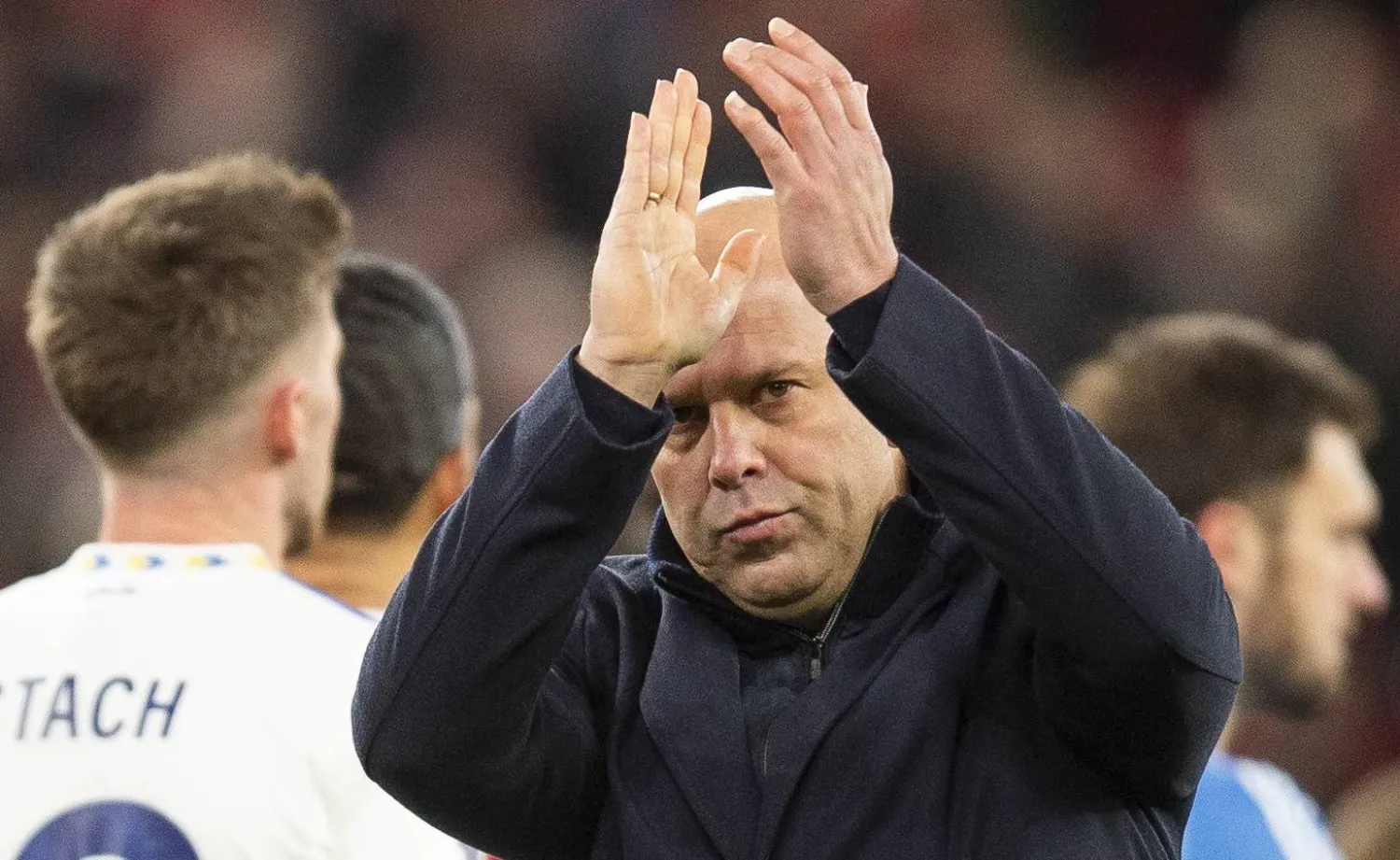 الهولندي أرني سلوت مدرب ليفربول (إ.ب.أ)