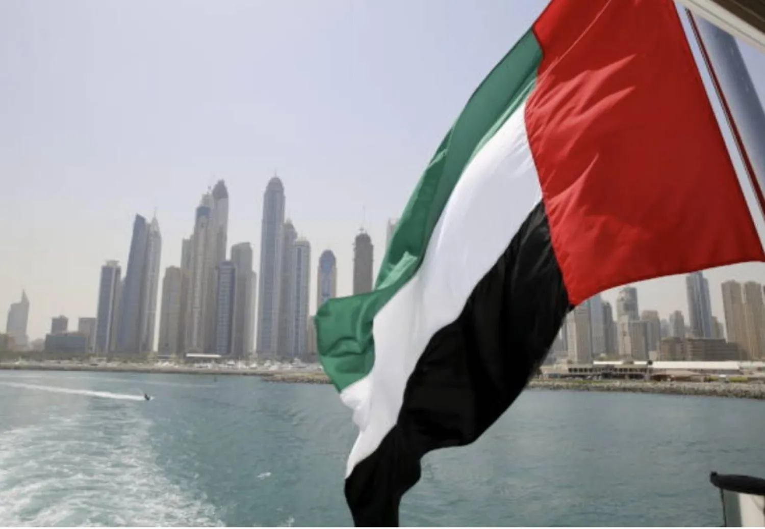 علم الإمارات (رويترز)