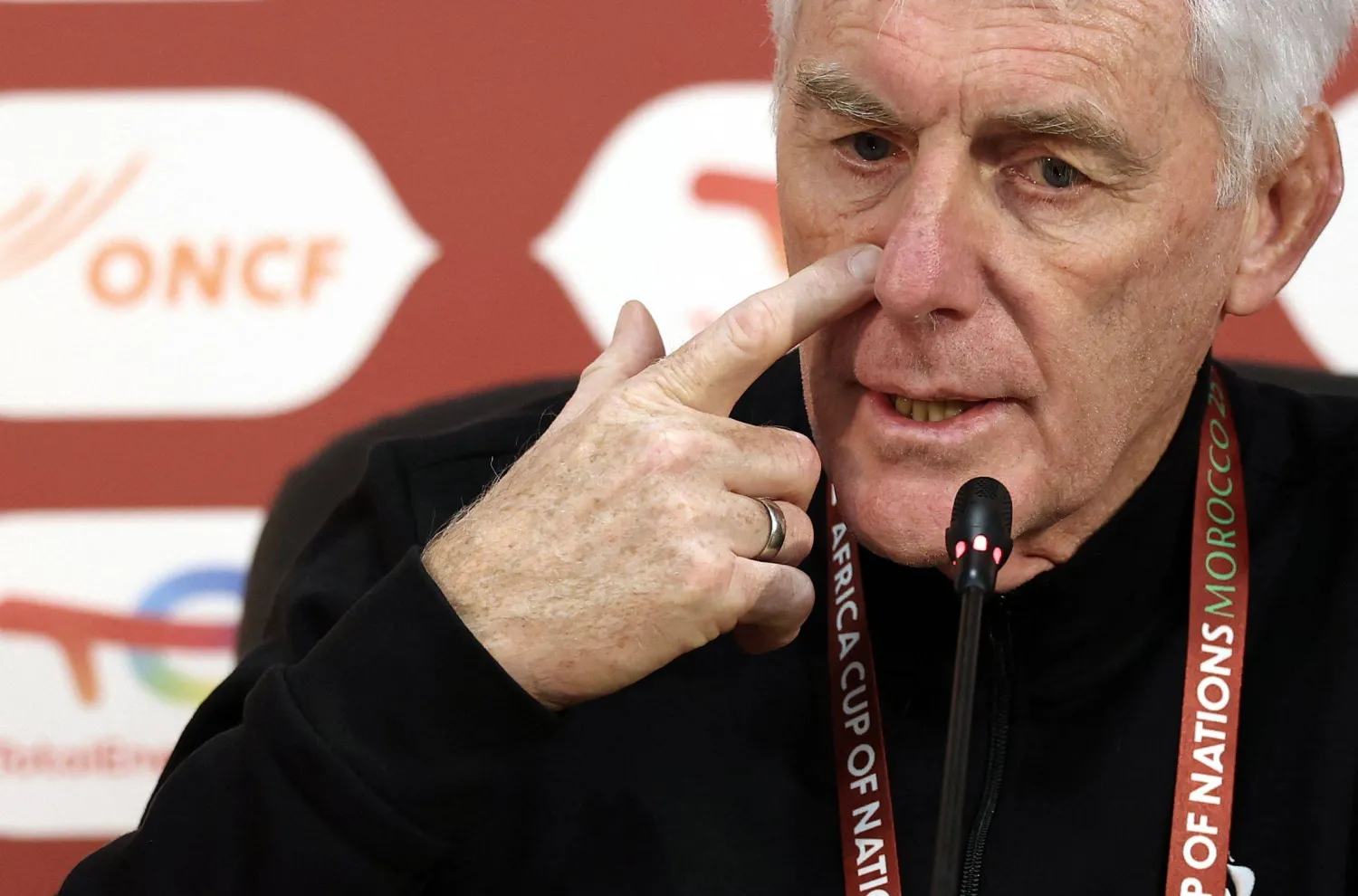 المدرب البلجيكي لجنوب أفريقيا هوغو بروس (أ.ف.ب)