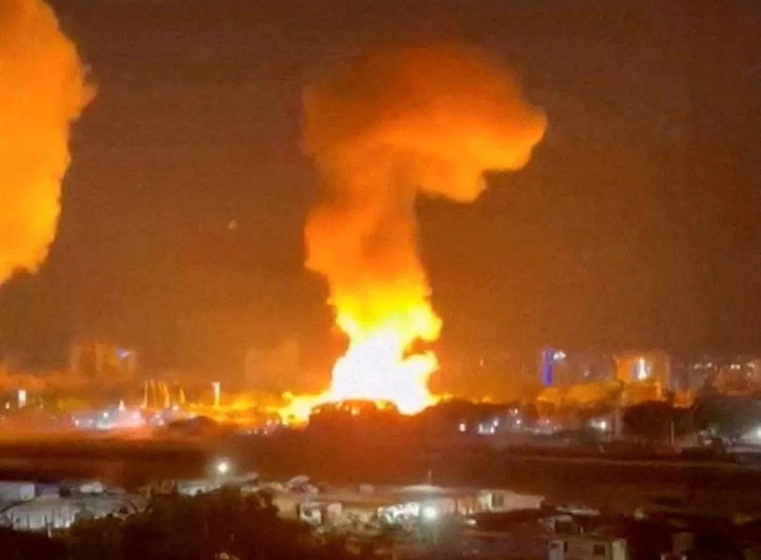 3 Ocak'ta Venezuela'nın başkentinde büyük bir patlama meydana geldi (Reuters).