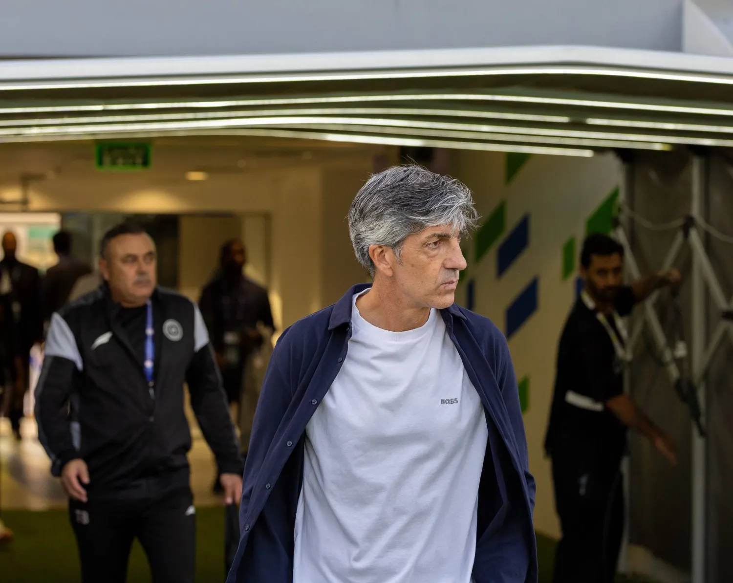 إيمانويل ألغواسيل مدرب الشباب (تصوير: عيسى الدبيسي)