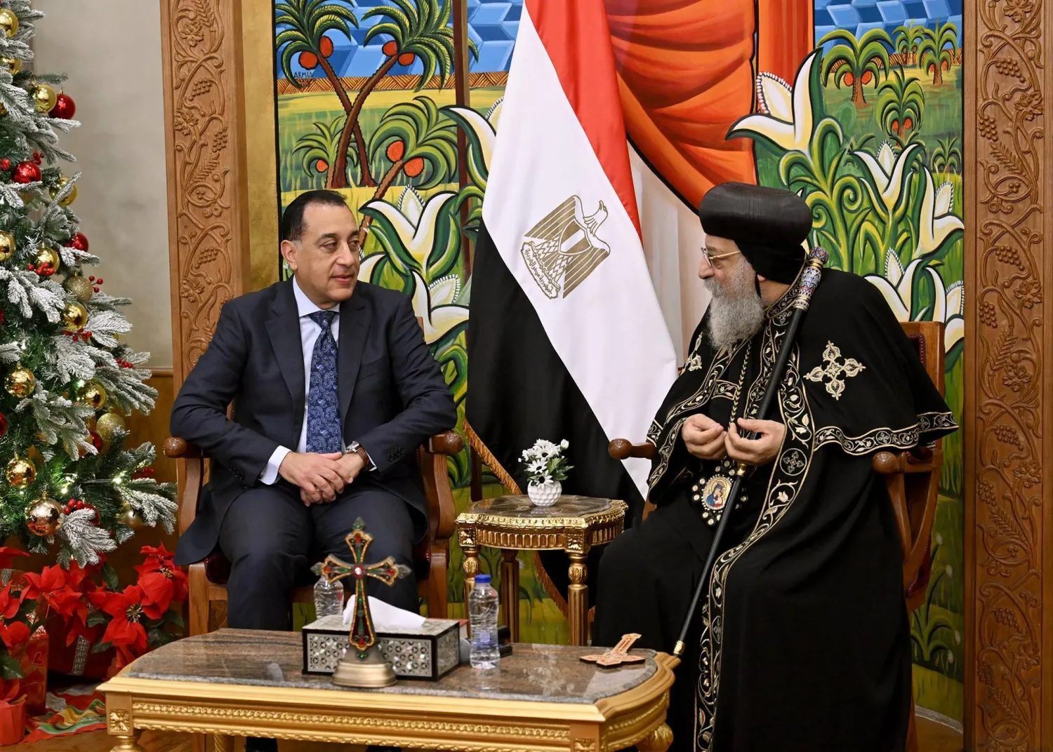 رئيس الوزراء المصري مصطفى مدبولي خلال زيارته للكاتدرائية المرقسية الأحد للتهنئة بعيد الميلاد (مجلس الوزراء)