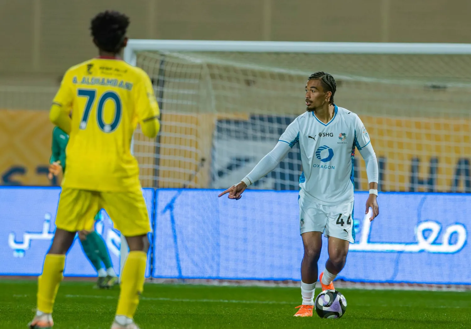 جانب من المواجهة التي كسبها نيوم بثنائية (نادي نيوم)