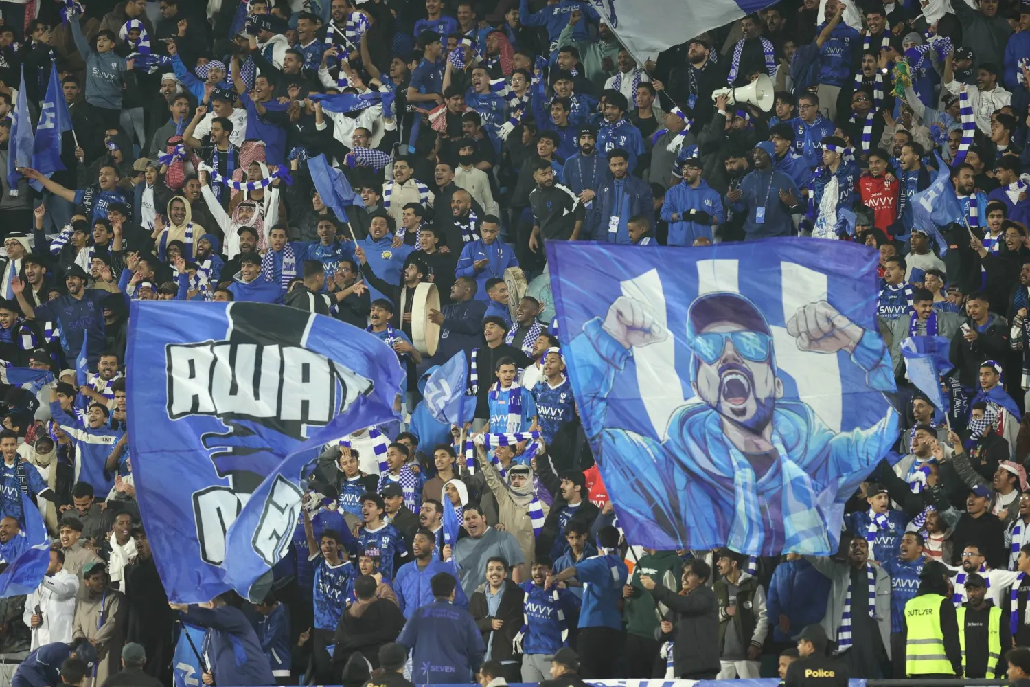 جماهير الهلال سجلت حضورا قويا في مباراة ضمك (تصوير: عدنان مهدلي)
لي)